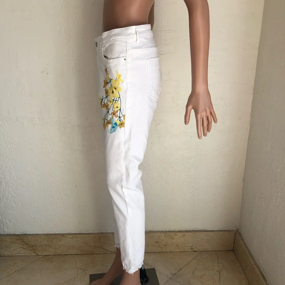 Zara Basic Denim White Embroidered Skinny Jeans Pants Women’s Size 8 Elastic